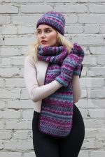 Подарочный набор цветной: шерстяной шарф варежки шапка