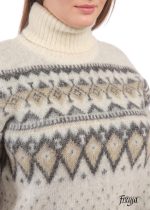 Трикотажный свитер женский с горлом шерстяной теплый с узором