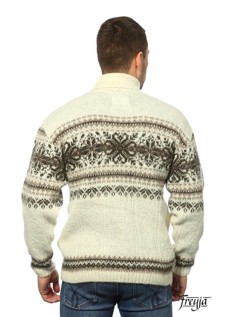 Зимний мужской свитер с горлом шерстяной белый с узорами