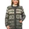 Пуловер женский с горлом из исландской шерсти
