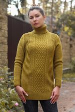 Длинный норвежский свитер с косам для девушек горчичный
