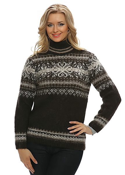 Женский шерстяной свитер с высоким воротником