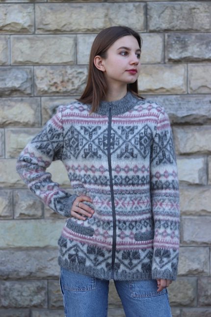 Кардиган вязаный женский с кнопками