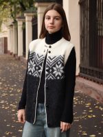Жилет вязаный женский с узором