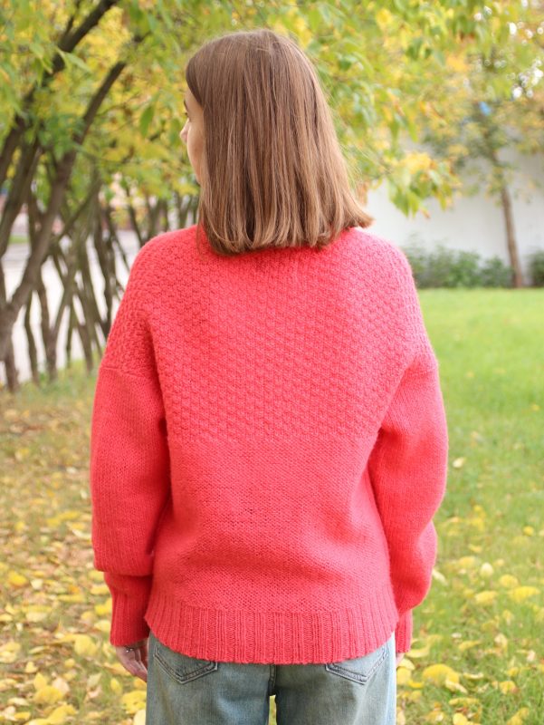 Свитер шерстяной коралловый