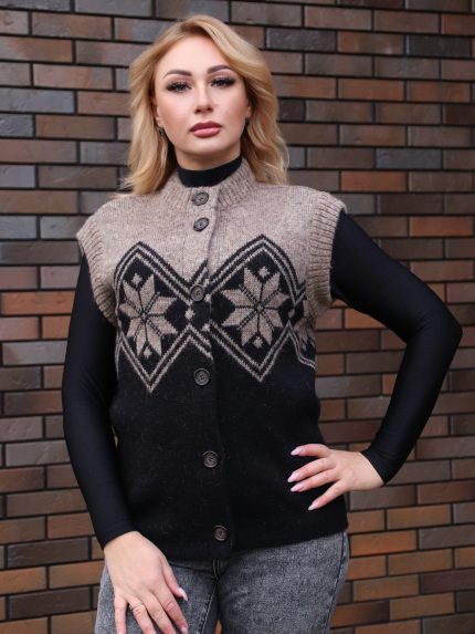 Жилет вязаный женский с узором