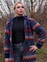 Жакет шерстяной с капюшоном