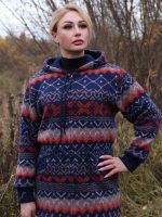 Жакет шерстяной с капюшоном