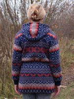 Жакет шерстяной с капюшоном