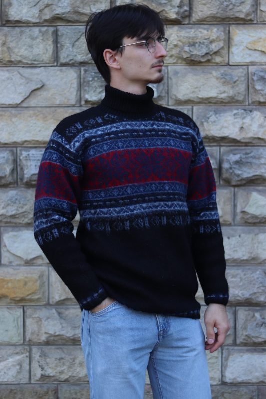 Зимний мужской свитер с горлом шерстяной с узорами