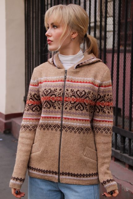 Кардиган вязаный женский с капюшоном