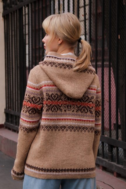 Кардиган вязаный женский с капюшоном