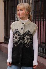 Жилет вязаный женский с узором Жилет вязаный женский с узором