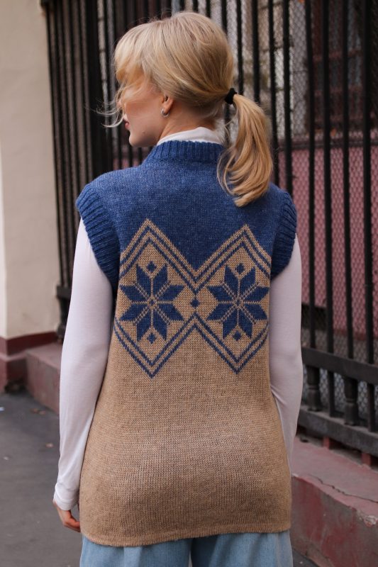 Жилет вязаный женский с узором