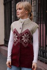 Жилет вязаный женский с узором Жилет вязаный женский с узором