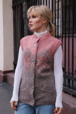 Жилет вязаный женский с узором