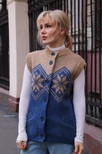 Жилет вязаный женский с узором