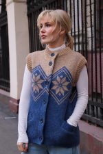 Жилет вязаный женский с узором