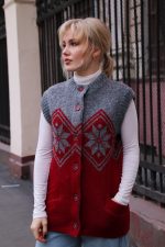 Жилет вязаный женский с узором Жилет вязаный женский с узором